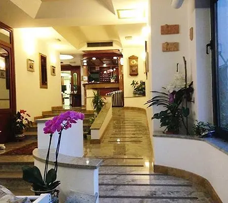 Отель Marco Polo 3*