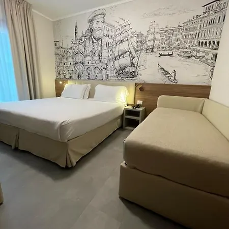 Отель Marco Polo 3*